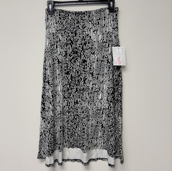 Lularoe Azure stripe A-line Skirt Black White Stripe S - Picture 9 of 9